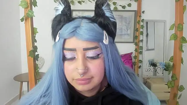 lussyevans24 online show from March 17, 3:47 am