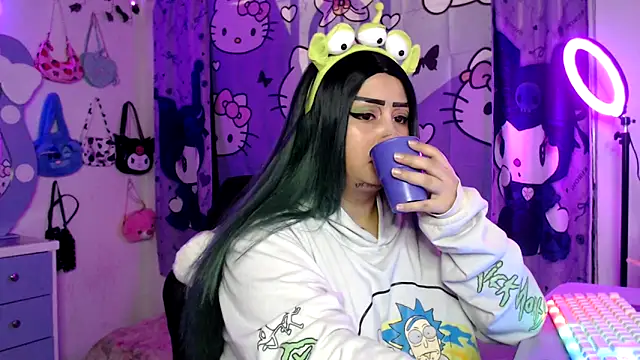 lussyevans24 online show from October 27, 5:33 am