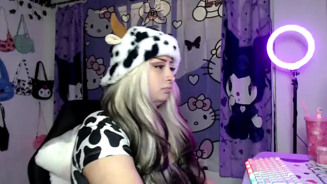 lussyevans24 online show from November 12, 4:57 am