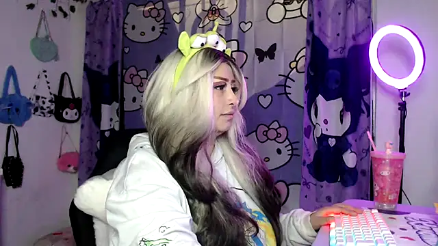 lussyevans24 online show from November 15, 3:59 am