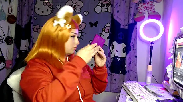 lussyevans24 online show from February 12, 4:29 am