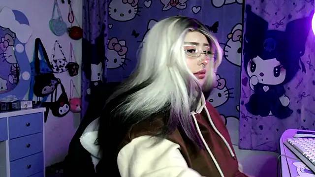 lussyevans24 online show from March 24, 4:28 am