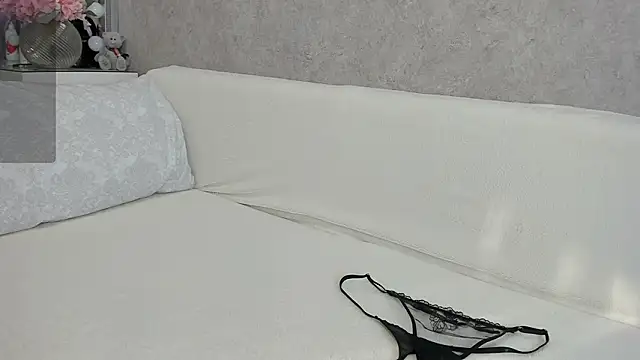 angelica marquise online show from February 5, 9:36 am