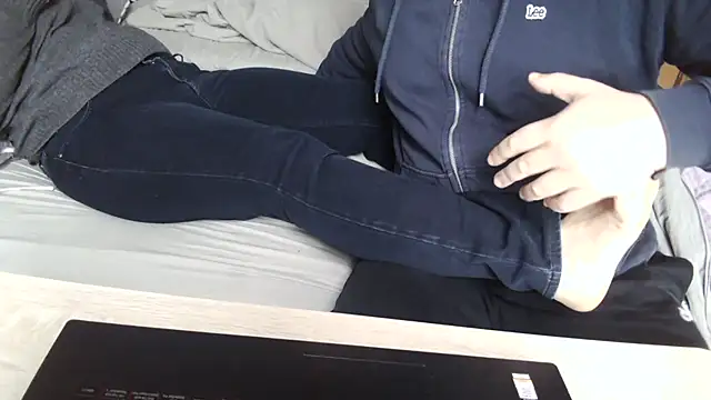 margotgra82 online show from March 13, 8:26 am