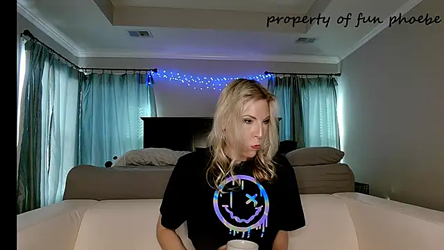 Fun Phoebe online show from February 3, 9:18 pm