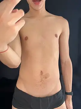 Snapshot of cybercosmiiic chatting on December 21, 6:02 pm cybercosmiiic online show from December 21, 6:02 pm