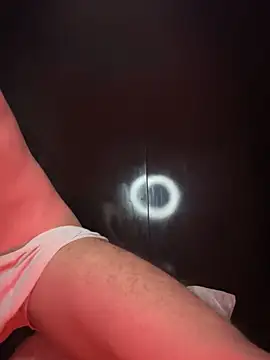 Snapshot of cybercosmiiic chatting on March 8, 3:17 am cybercosmiiic online show from March 8, 3:17 am