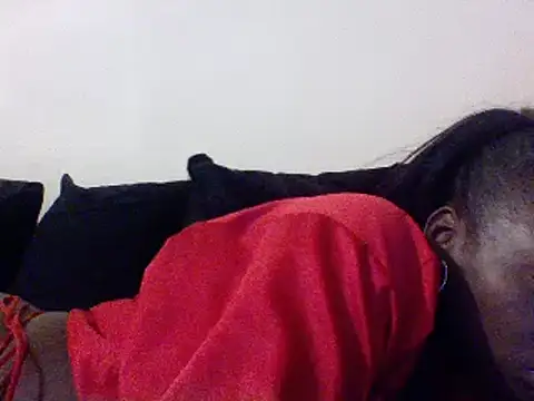 Snapshot of Cinderella_Jewels_ chatting on December 4, 11:57 pm Cinderella Jewels  online show from December 4, 11:57 pm