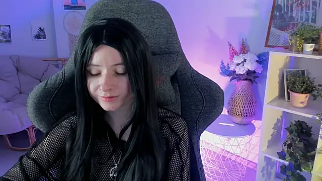 LexiWenford online show from December 18, 6:10 am