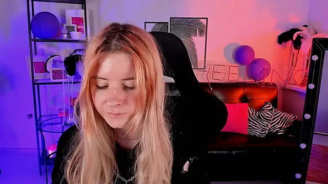 LexiWenford online show from December 19, 2:34 am