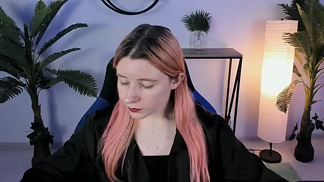 LexiWenford online show from January 27, 9:13 am