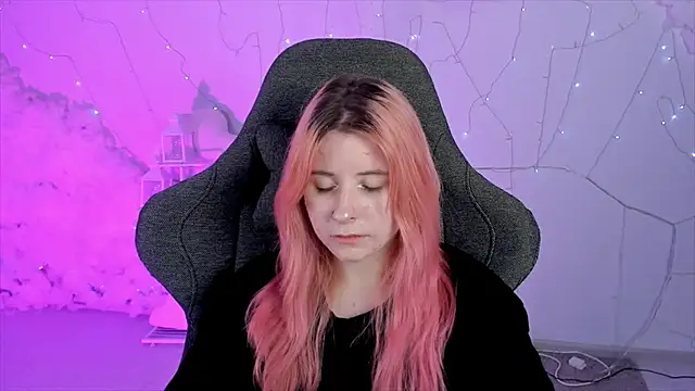 LexiWenford online show from January 28, 8:57 am