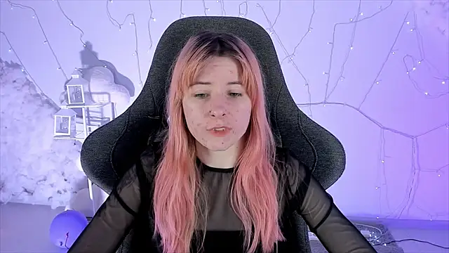 LexiWenford online show from February 10, 6:09 am