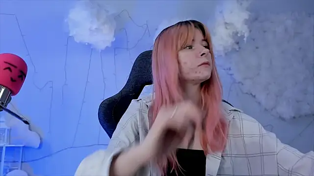 LexiWenford online show from February 17, 8:52 am