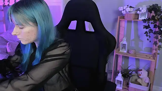 LexiWenford online show from October 1, 3:34 am