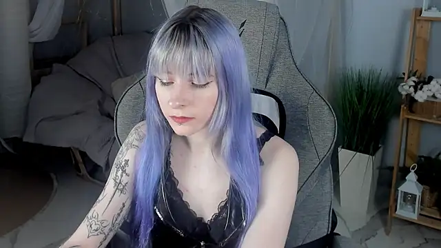 LexiWenford online show from December 19, 12:34 pm