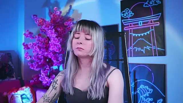 LexiWenford online show from April 3, 3:15 am