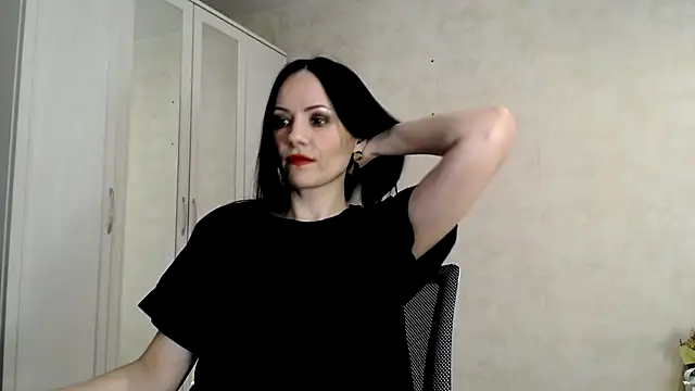 Snapshot of Devil_Goddess chatting on December 30, 4:08 pm Devil Goddess online show from December 30, 4:08 pm