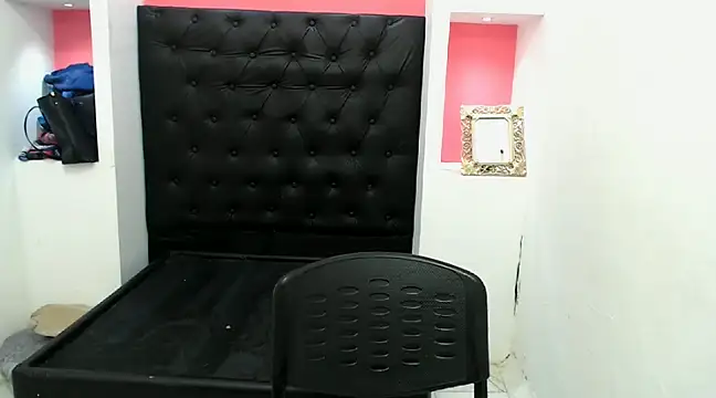 Dona Tela online show from December 13, 6:27 pm