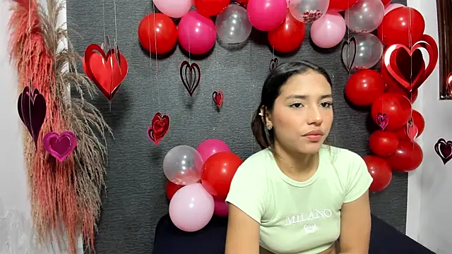 monse 02 online show from February 16, 1:38 pm