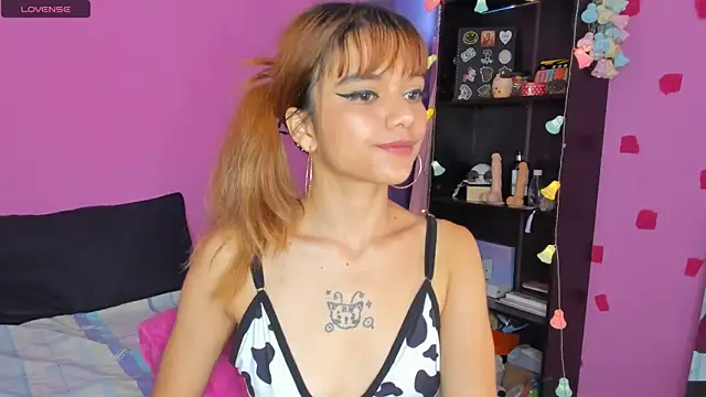 Snapshot of kittyzenn chatting on December 31, 6:24 pm kittyzenn online show from December 31, 6:24 pm
