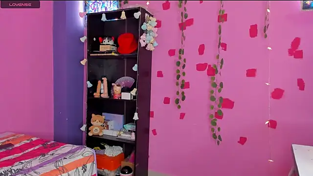 Snapshot of kittyzenn chatting on January 30, 7:59 pm kittyzenn online show from January 30, 7:59 pm