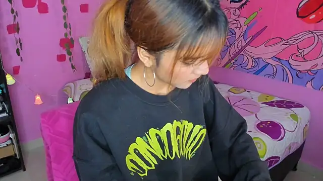 Snapshot of kittyzenn chatting on February 9, 3:34 pm kittyzenn online show from February 9, 3:34 pm