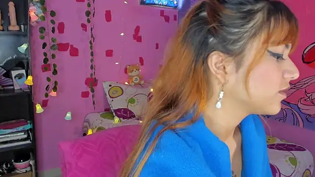 Snapshot of kittyzenn chatting on February 11, 7:27 pm kittyzenn online show from February 11, 7:27 pm