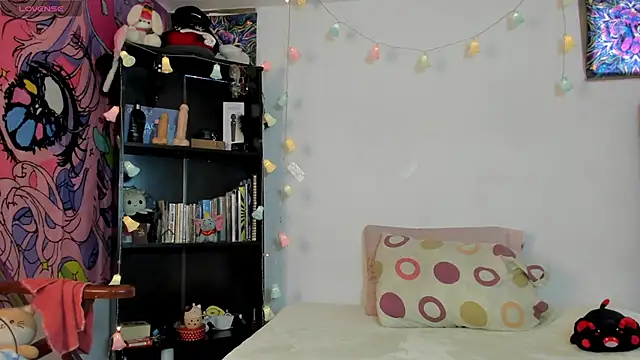 Snapshot of kittyzenn chatting on October 1, 5:30 pm kittyzenn online show from October 1, 5:30 pm
