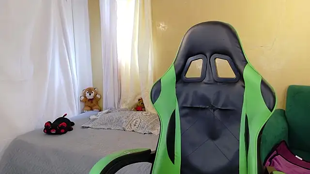 kittyzenn online show from February 16, 6:26 pm