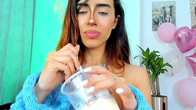 StormiRusso online show from February 7, 8:22 am