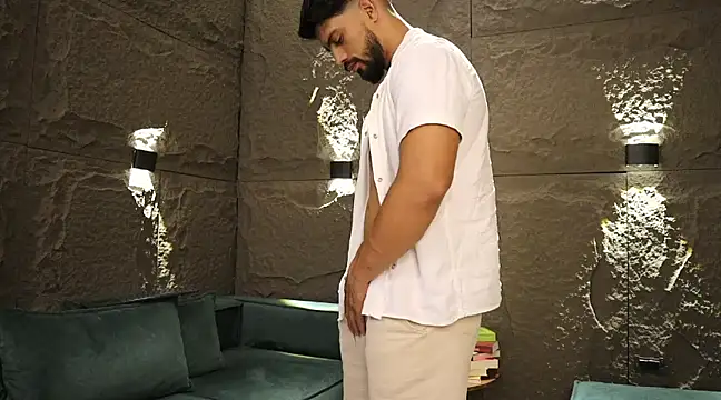 DannSaenz online show from March 2, 7:34 pm