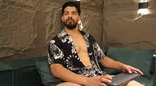 DannSaenz online show from March 5, 12:05 am