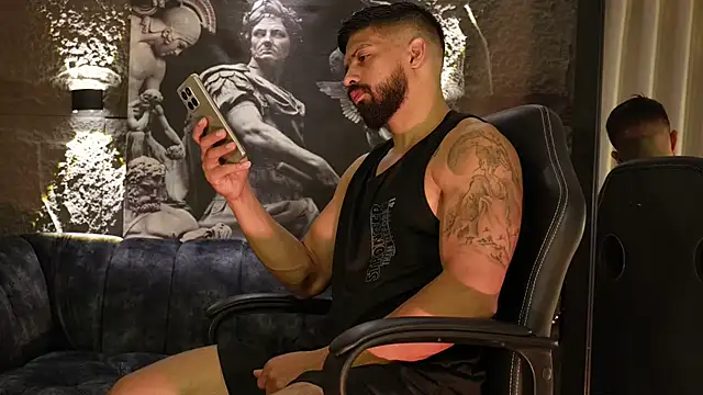 DannSaenz online show from February 22, 11:53 am