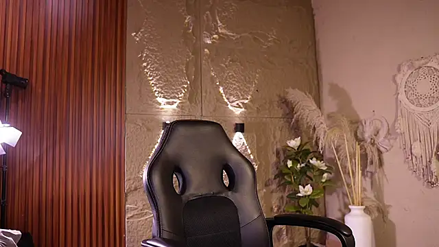 DannSaenz online show from July 10, 4:53 pm