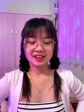 Maeve2k5 online show from December 2, 2:06 am