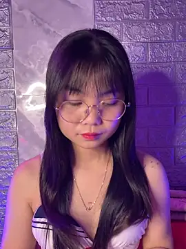 Maeve2k5 online show from December 15, 6:06 am