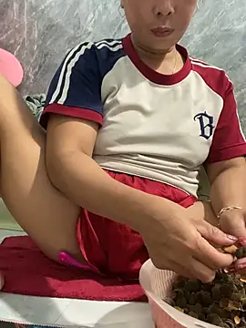 Linaannn online show from October 13, 12:05 pm