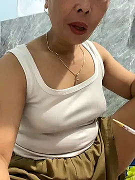 Linaannn online show from October 29, 11:01 am