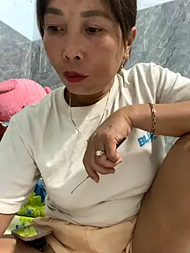 Linaannn online show from November 14, 12:15 pm