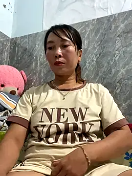 Linaannn online show from December 15, 11:58 am