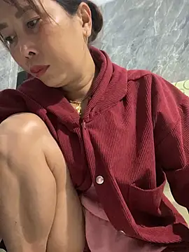 Linaannn online show from March 25, 12:05 am