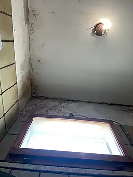 Lilyassjdhz online show from April 22, 1:34 pm