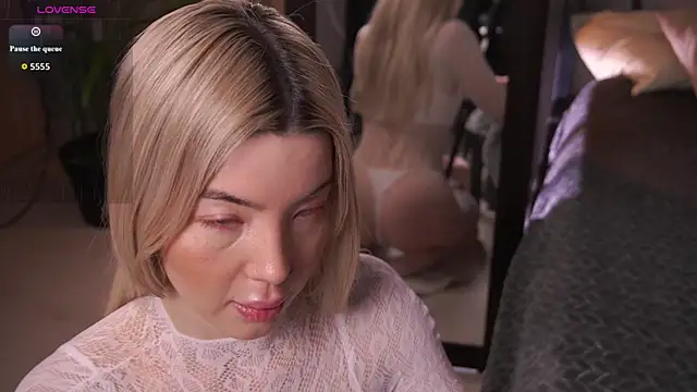 LindaThacker online show from March 19, 4:27 am