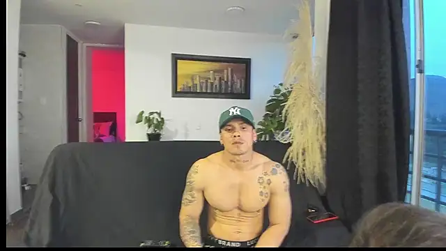 Snapshot of MARCELOANDLUCIAN chatting on September 23, 10:57 pm MARCELOANDLUCIAN online show from September 23, 10:57 pm