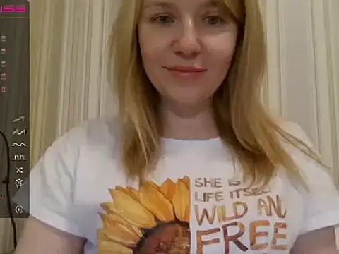 Snapshot of urbadkitty chatting on December 14, 12:44 pm urbadkitty online show from December 14, 12:44 pm