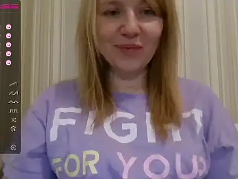 Snapshot of urbadkitty chatting on December 30, 12:20 pm urbadkitty online show from December 30, 12:20 pm