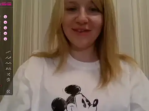 Snapshot of urbadkitty chatting on January 10, 12:47 pm urbadkitty online show from January 10, 12:47 pm