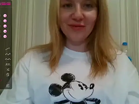 Snapshot of urbadkitty chatting on January 11, 5:07 pm urbadkitty online show from January 11, 5:07 pm