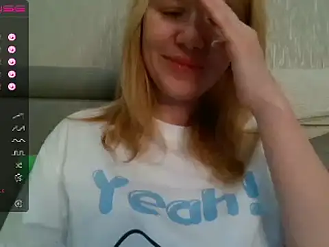 Snapshot of urbadkitty chatting on January 13, 7:00 am urbadkitty online show from January 13, 7:00 am